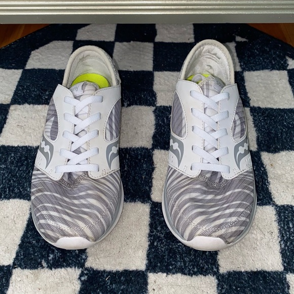 White and gray sneakers - Picture 1 of 8